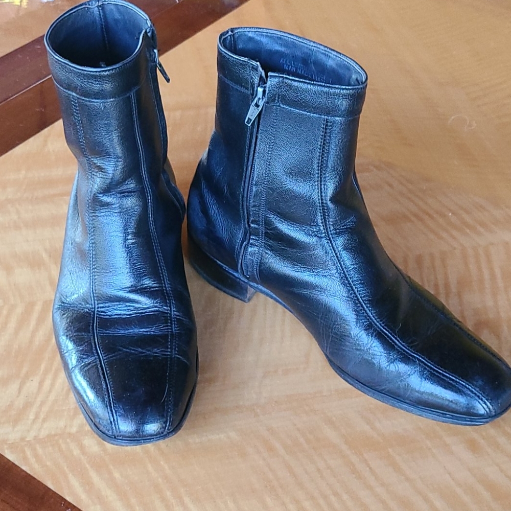 Men's vintage leather boots